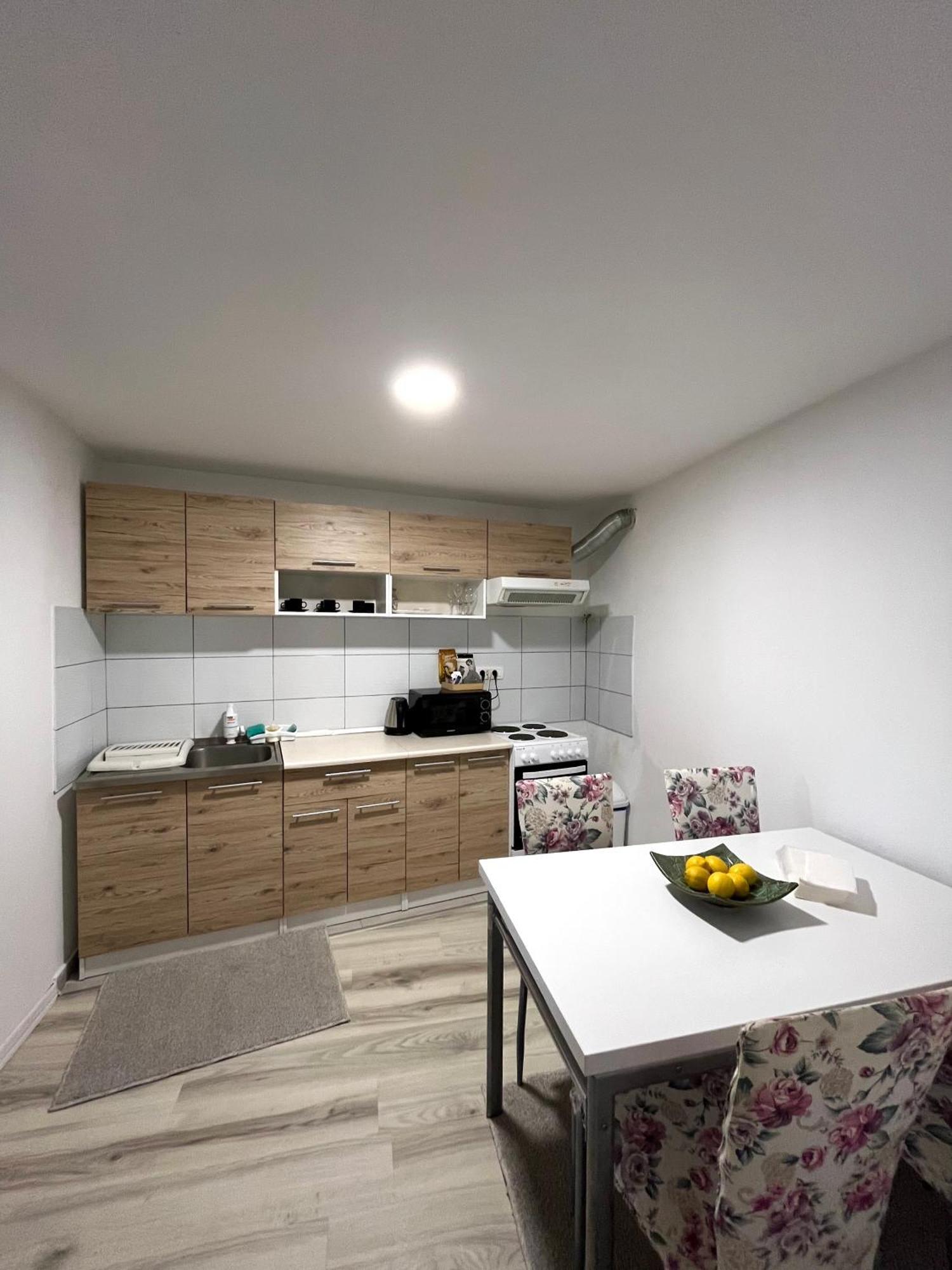 מוסטר Apartman Nermin מראה חיצוני תמונה