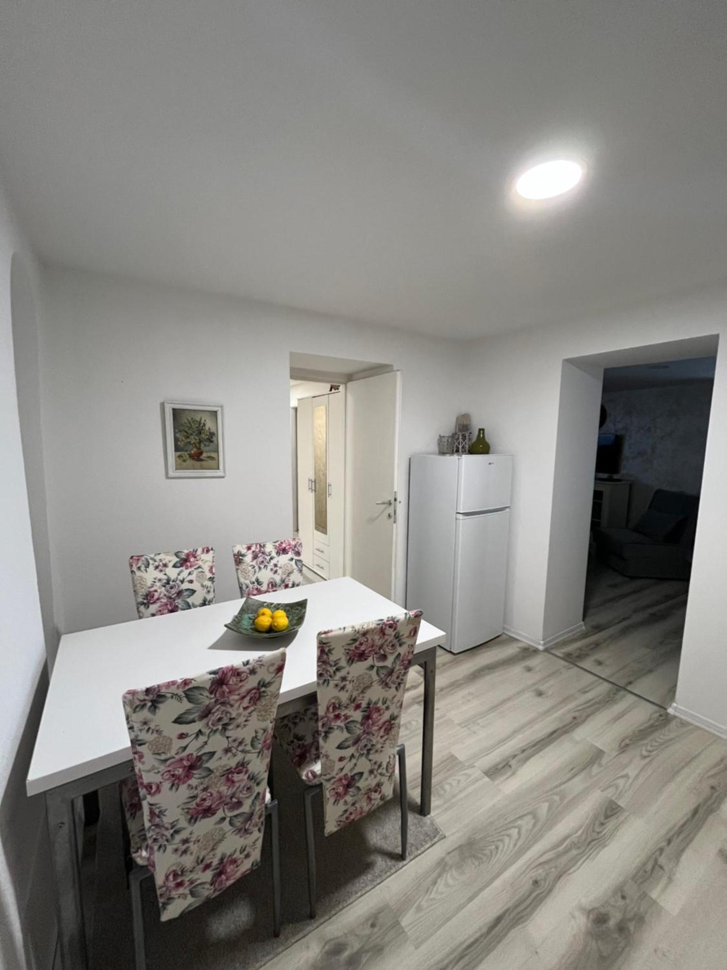 מוסטר Apartman Nermin מראה חיצוני תמונה