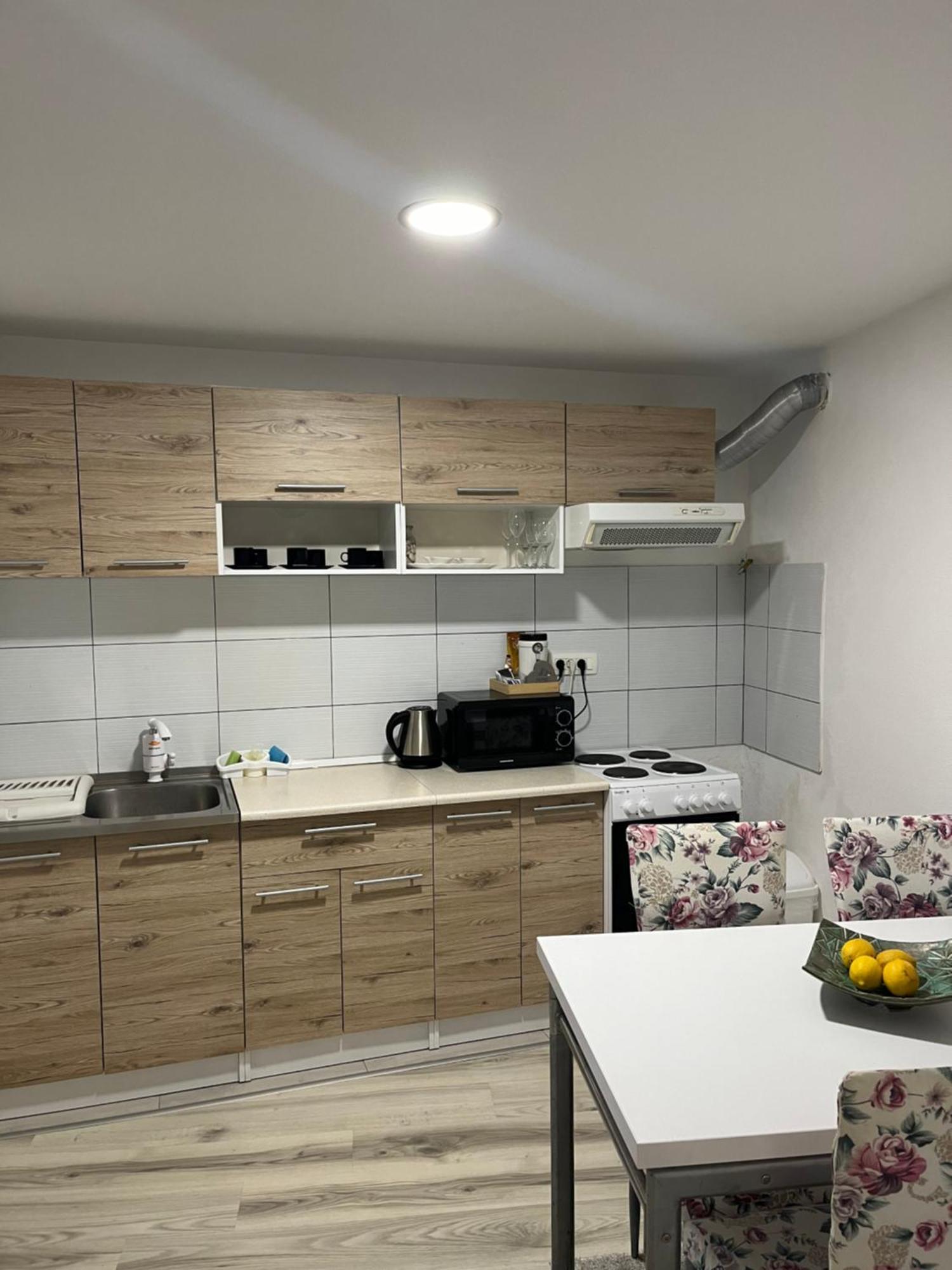 מוסטר Apartman Nermin מראה חיצוני תמונה