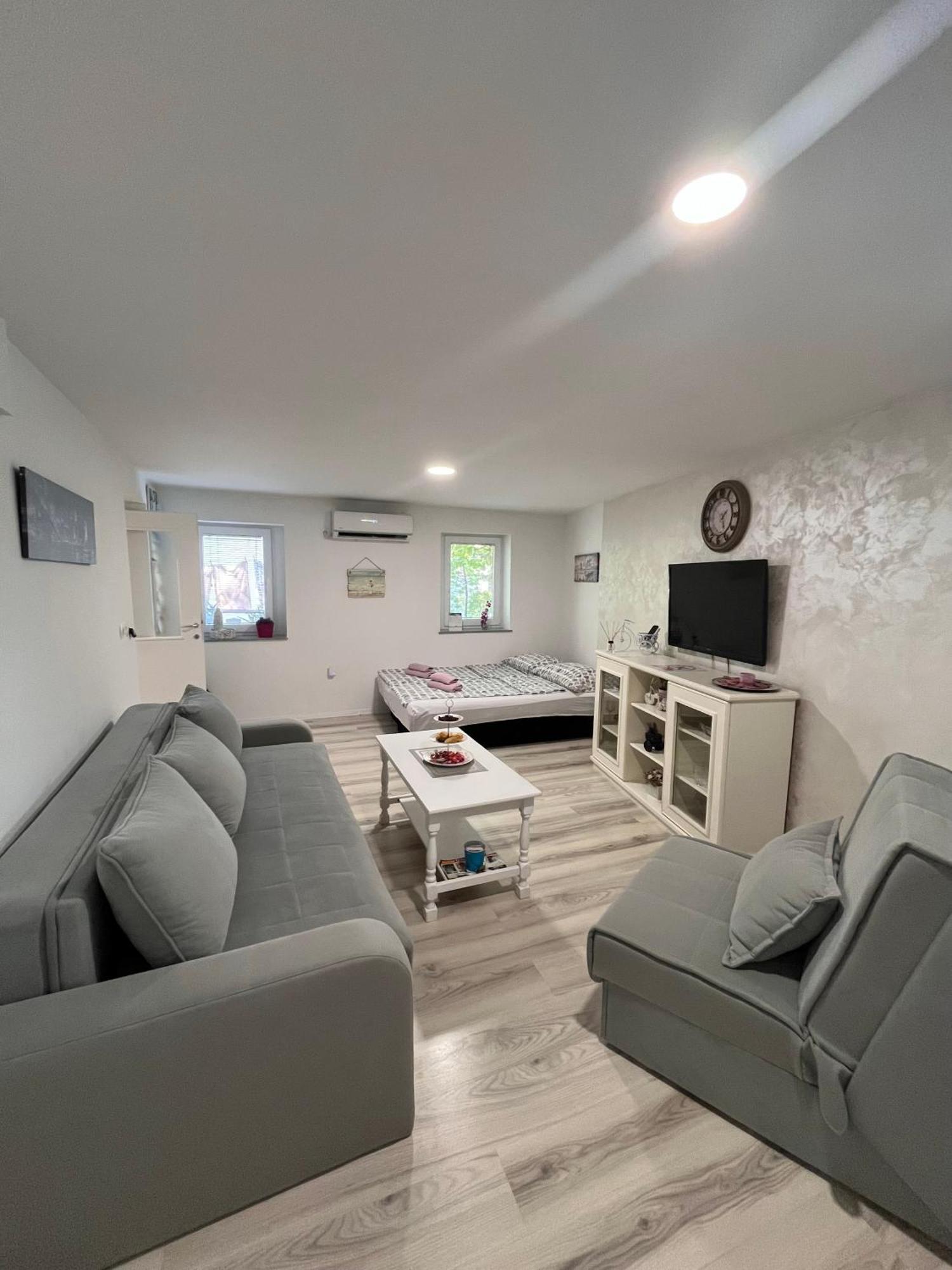 מוסטר Apartman Nermin מראה חיצוני תמונה
